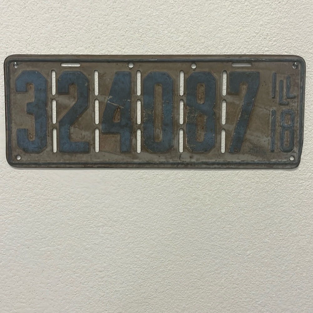 Antique Illinois 1918 License Plate